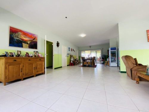 Villa met appartement en zeezicht omgeving Mambo Beach,  Zeezicht