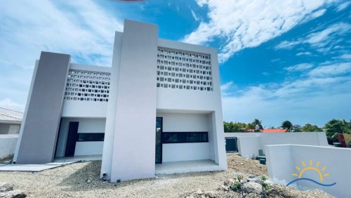 New construction villas built with local environmentally friendly products